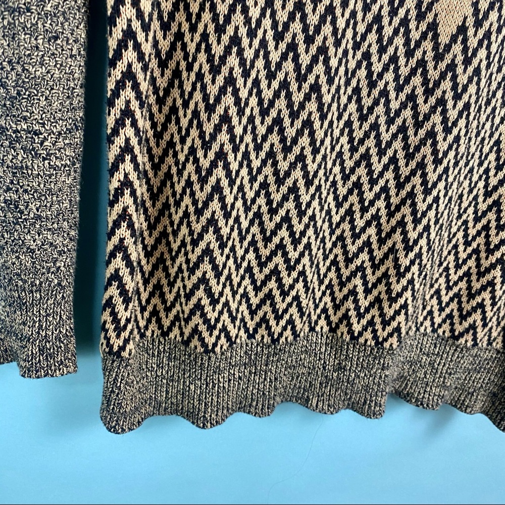 Sweater - Picture 3 of 4